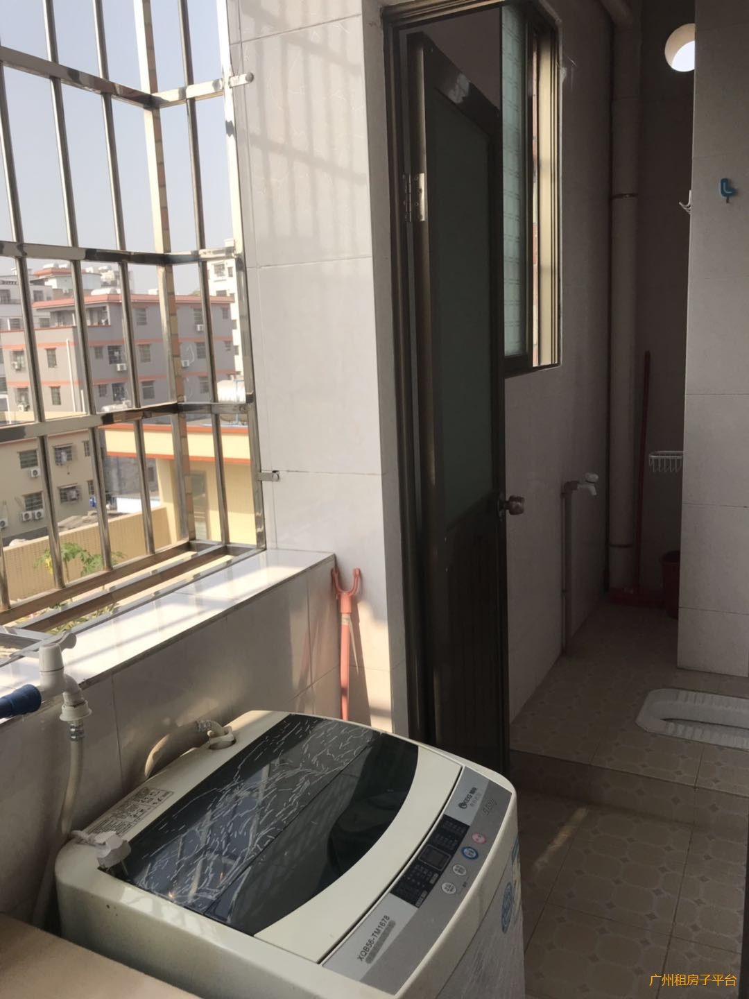 地铁三号线，龙归B出口。现有一房一厅、两房一厅