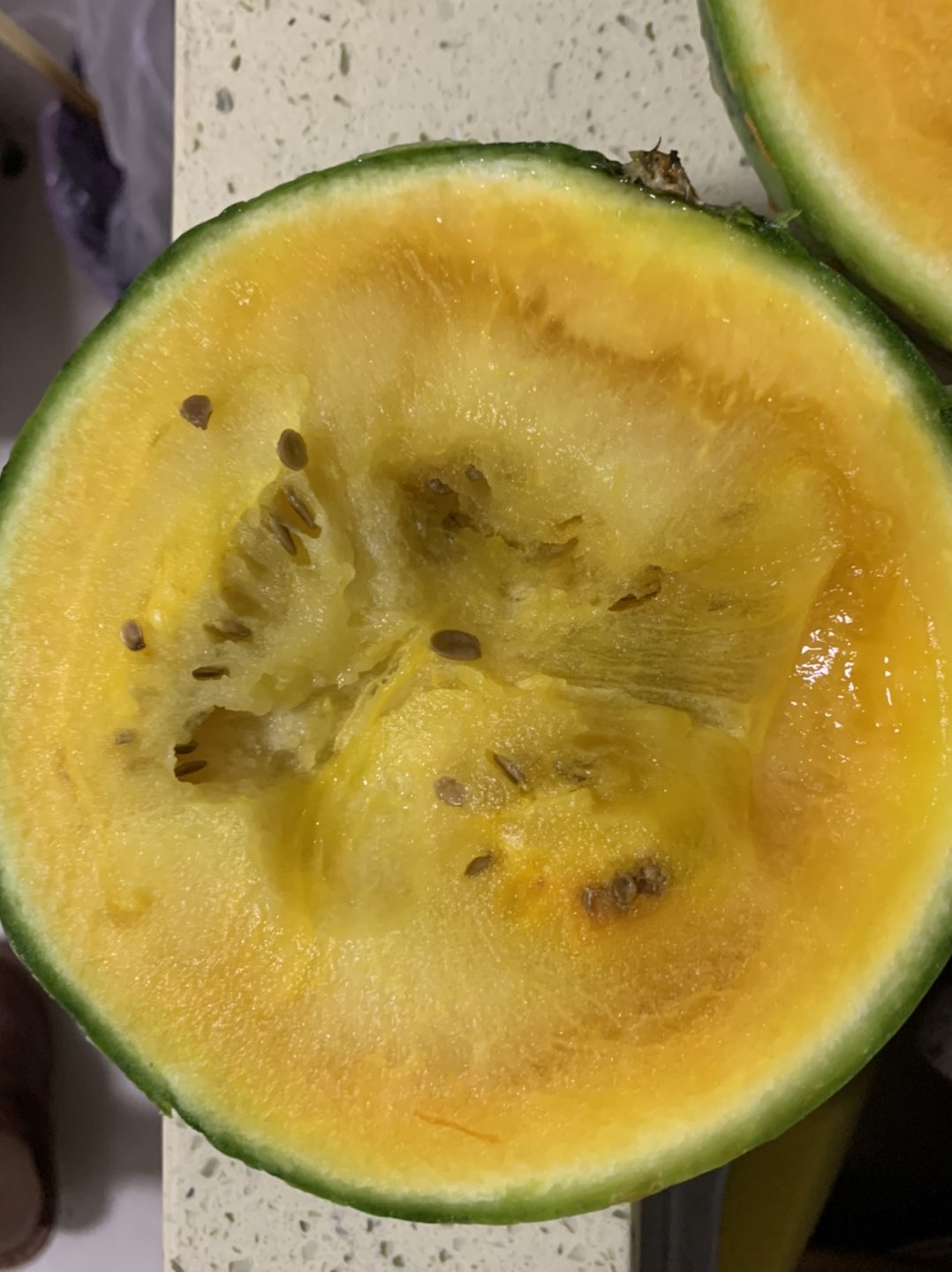 盐城大润发卖坏西瓜