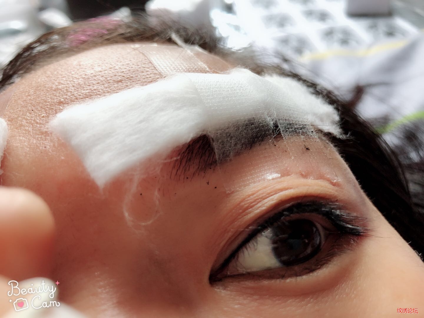 不小心美瞳线弄眼角外面了,怎么样