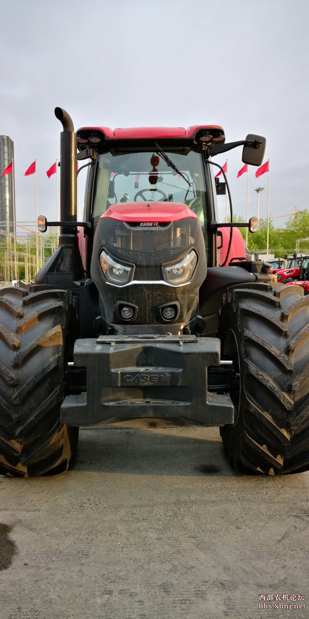 新款凯斯270亮相2019新疆农机展先睹为快