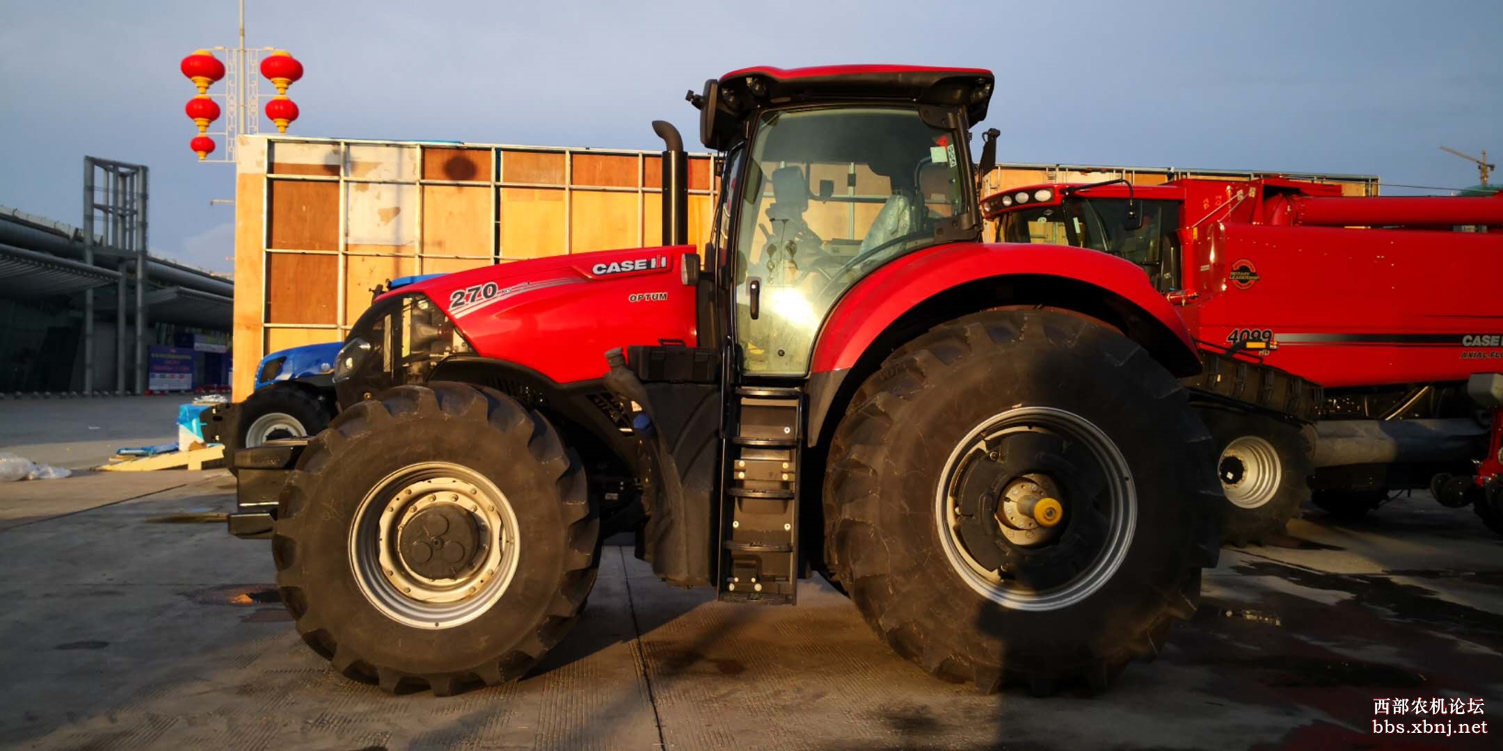 新款凯斯270亮相2019新疆农机展先睹为快