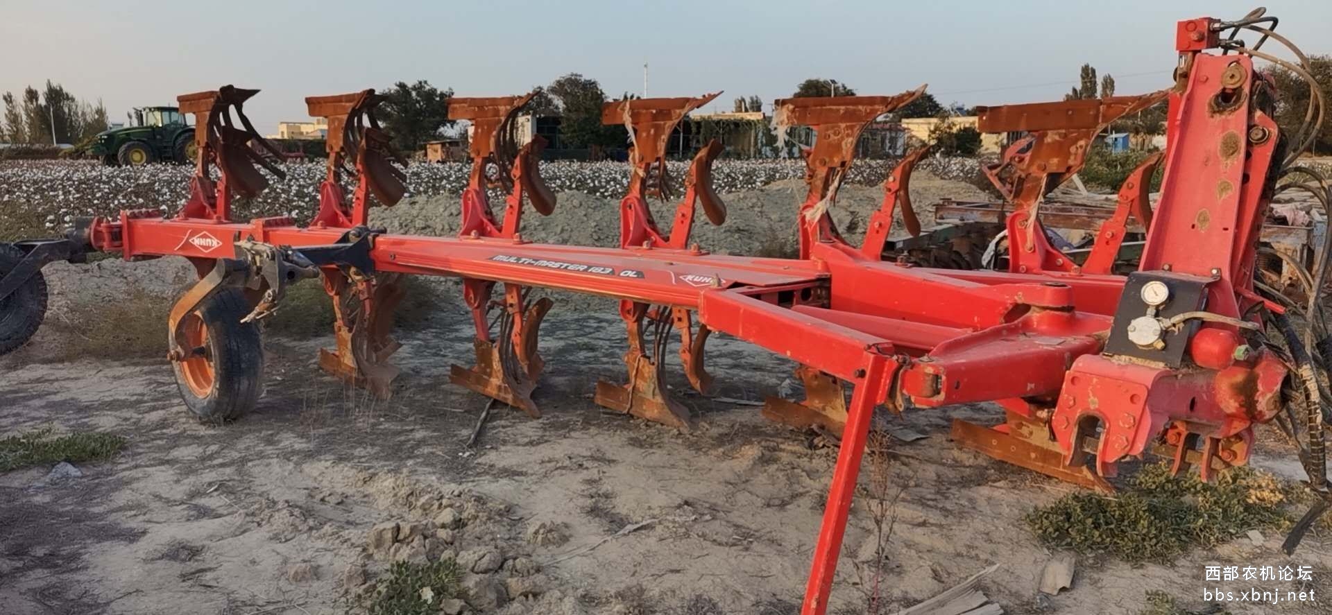 出售18年库恩六铧栅条犁!