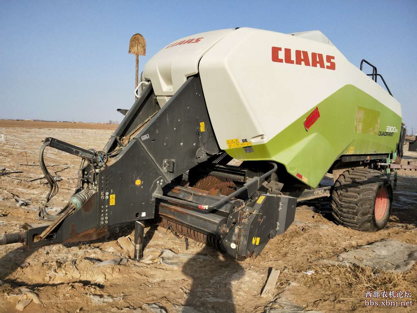 出售克拉斯3300大方捆打捆机