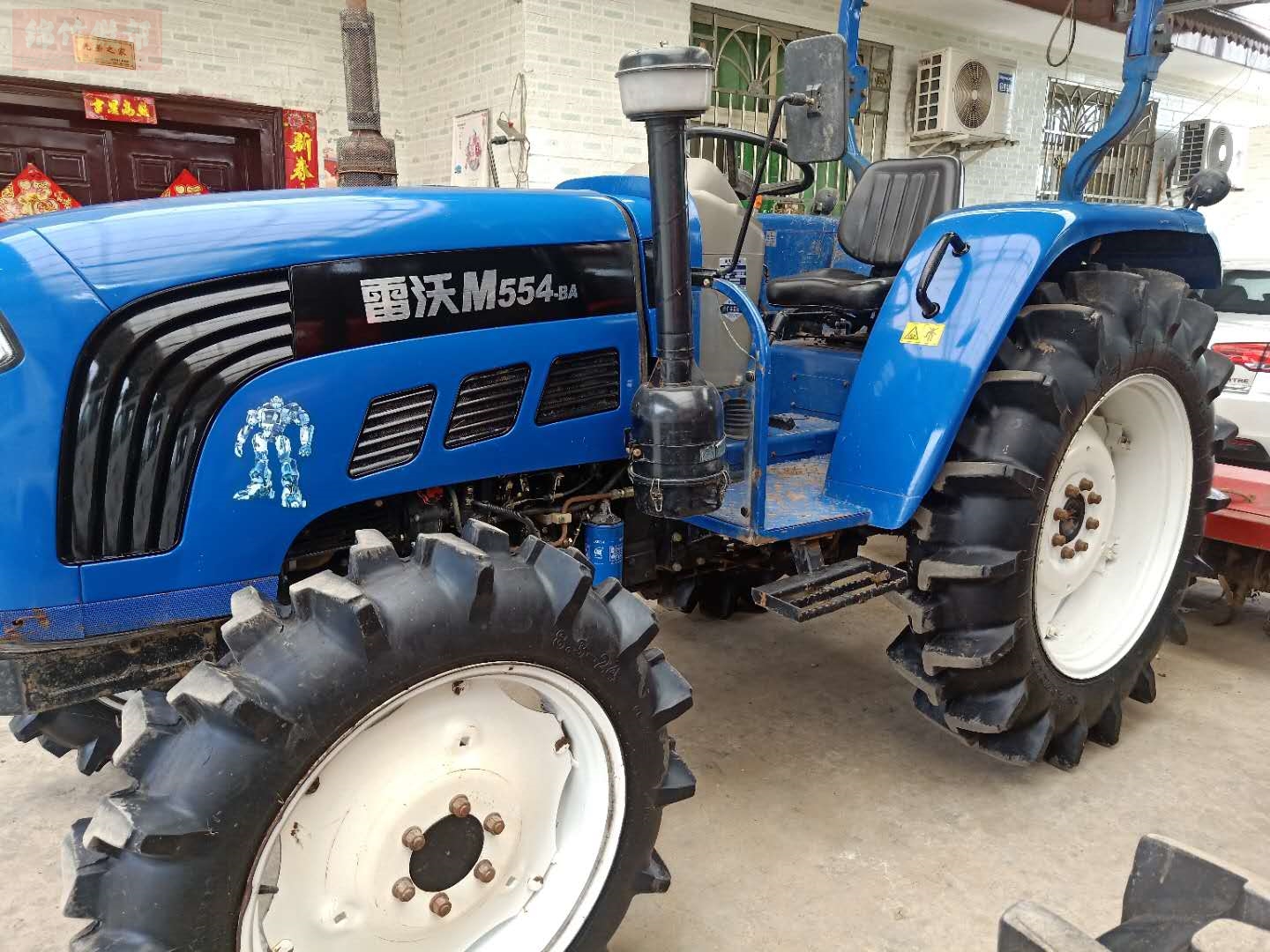 低价处理雷沃大桥554一台,车况精品物廉价美需要的联系