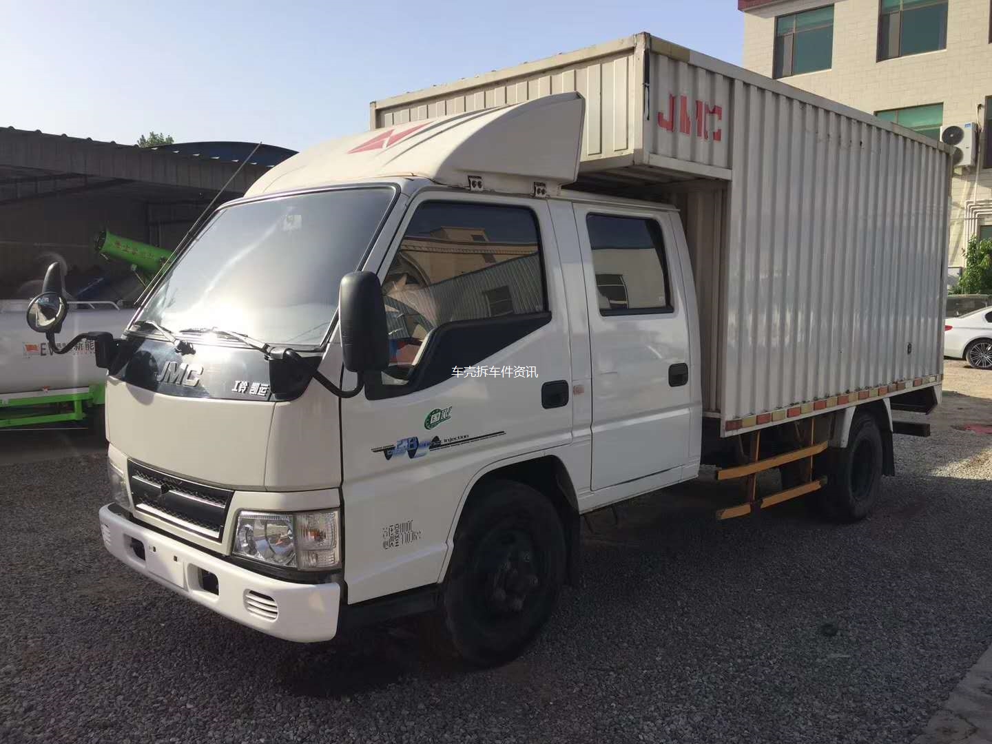 出,14年江铃凯运双排箱货,单位退役整车