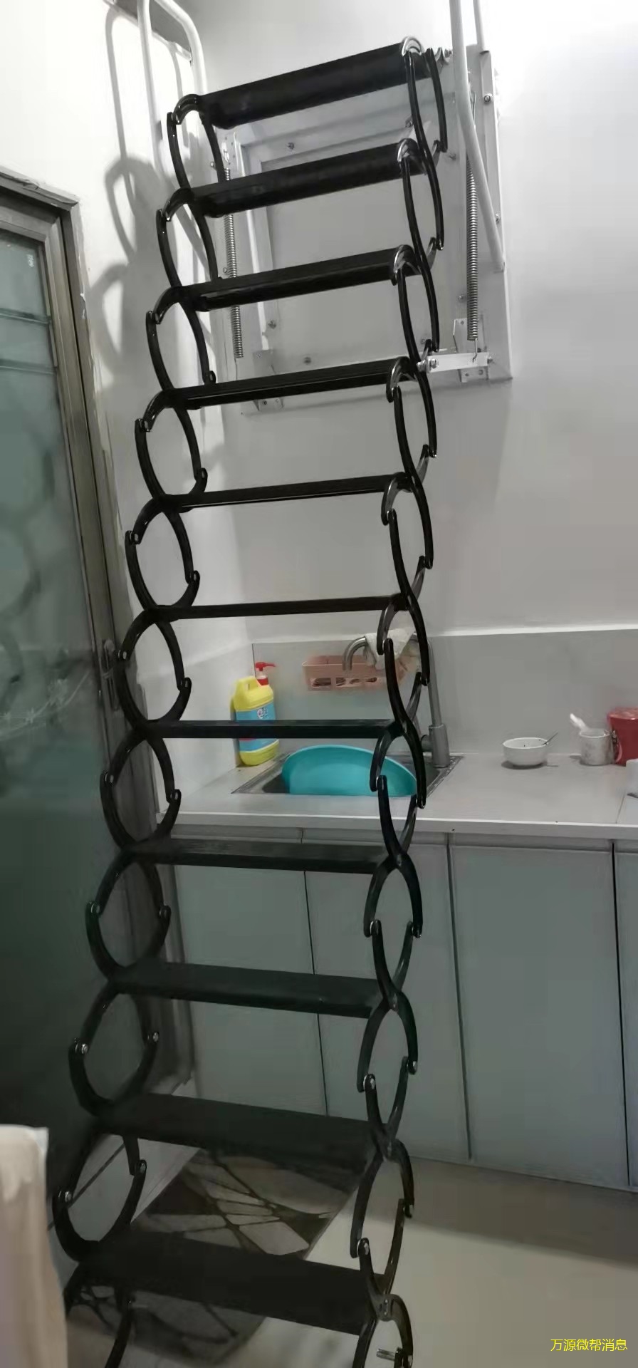 加厚壁挂式阁楼伸缩楼梯出售,因为店面重新装修拆除楼阁,所以现   _微
