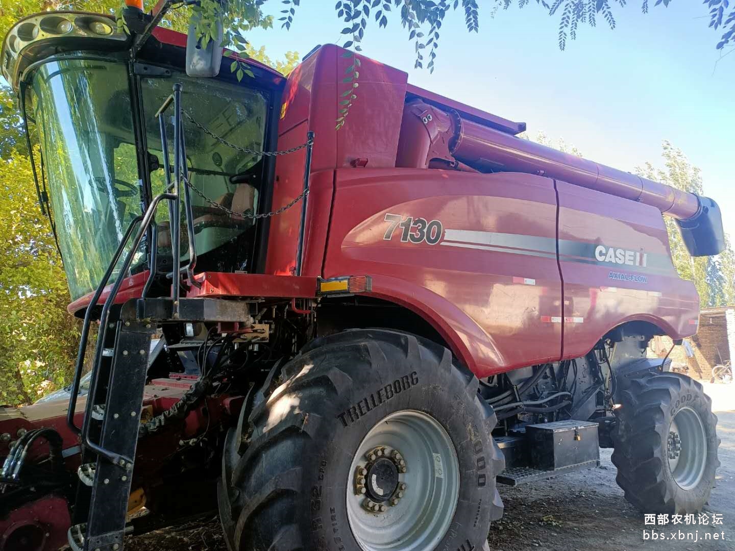 出售个人用精品车东方红2404凯斯713