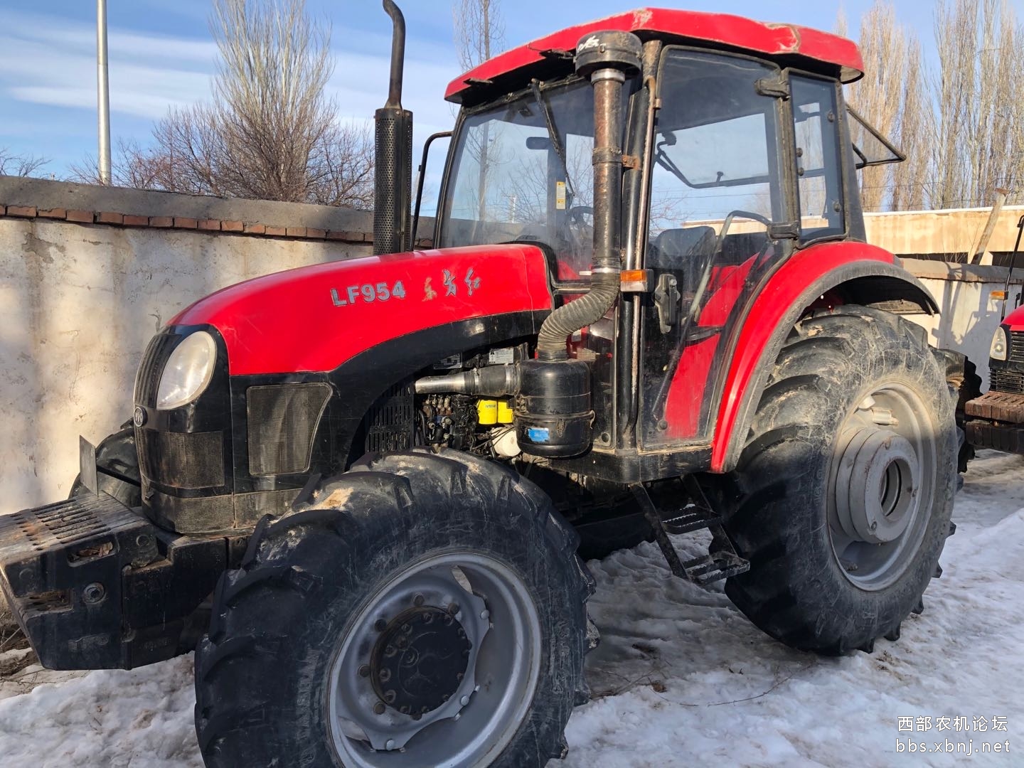 出售一批二手东方红拖拉机雷肯犁