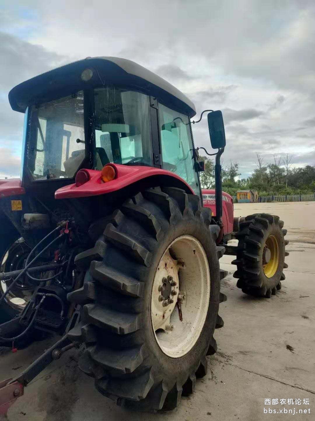 出售一台16年麦赛福格森1204