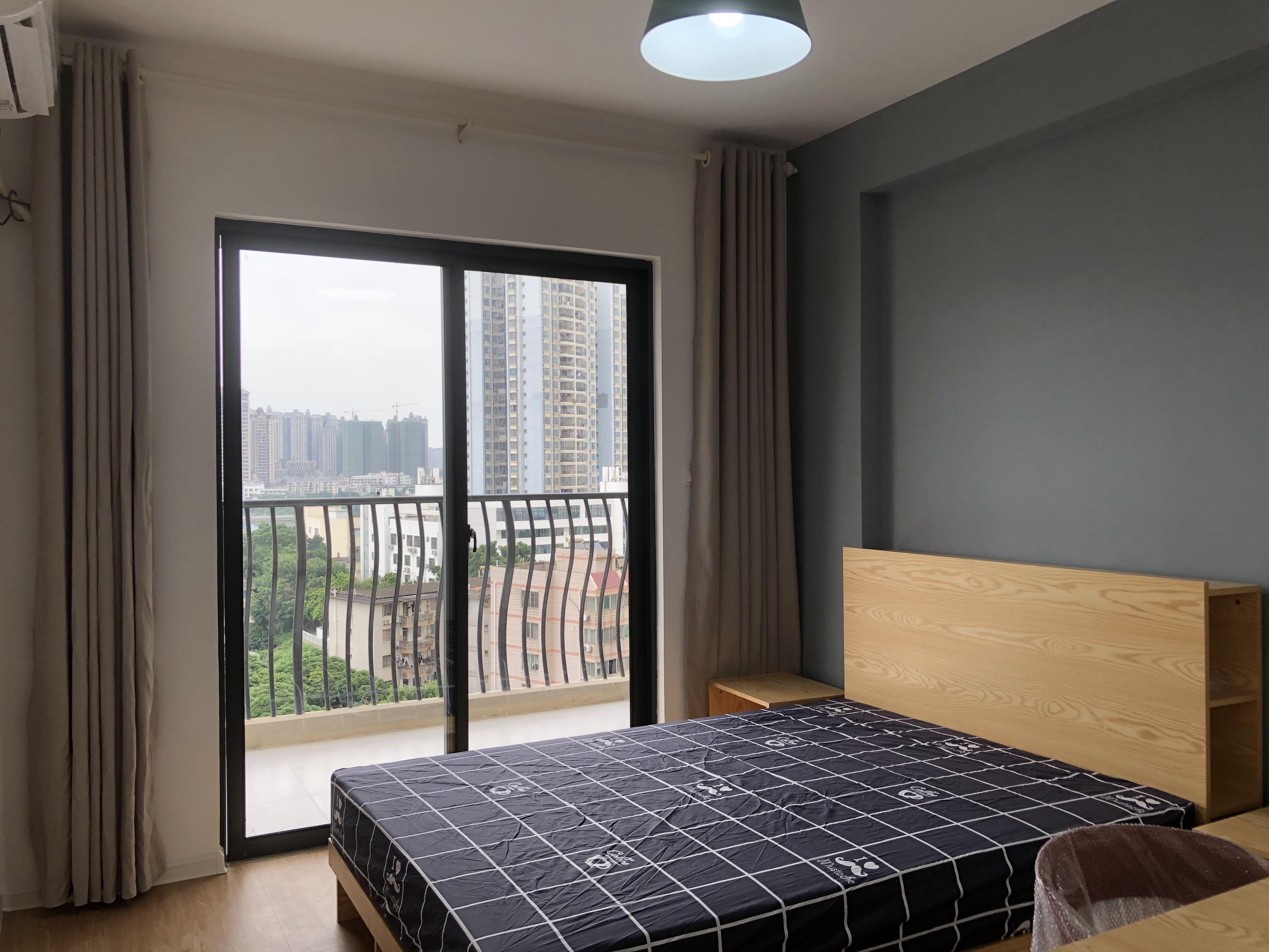 青秀万达,凯业花园招合租咯!