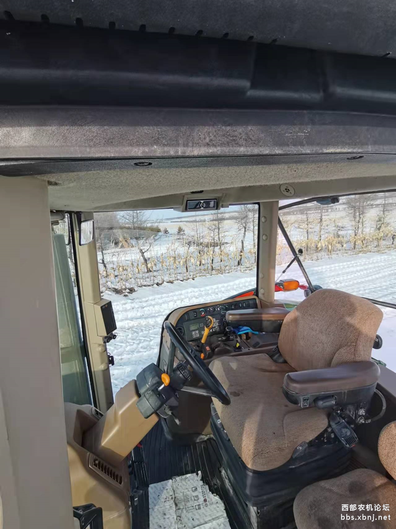 出售16年迪尔2204两千七百多小时副轮几乎全新