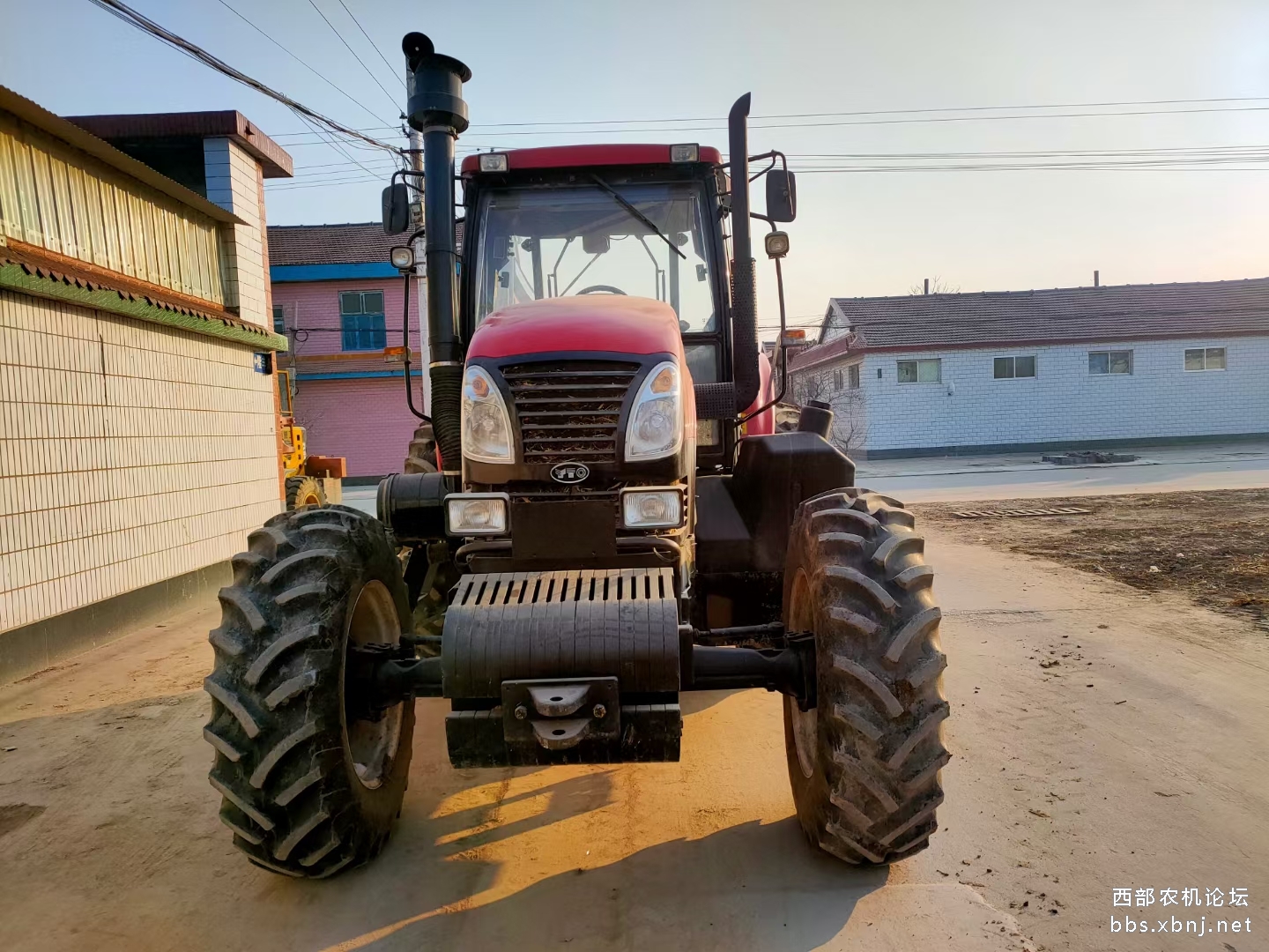 出售东方红出口版1604后双轮