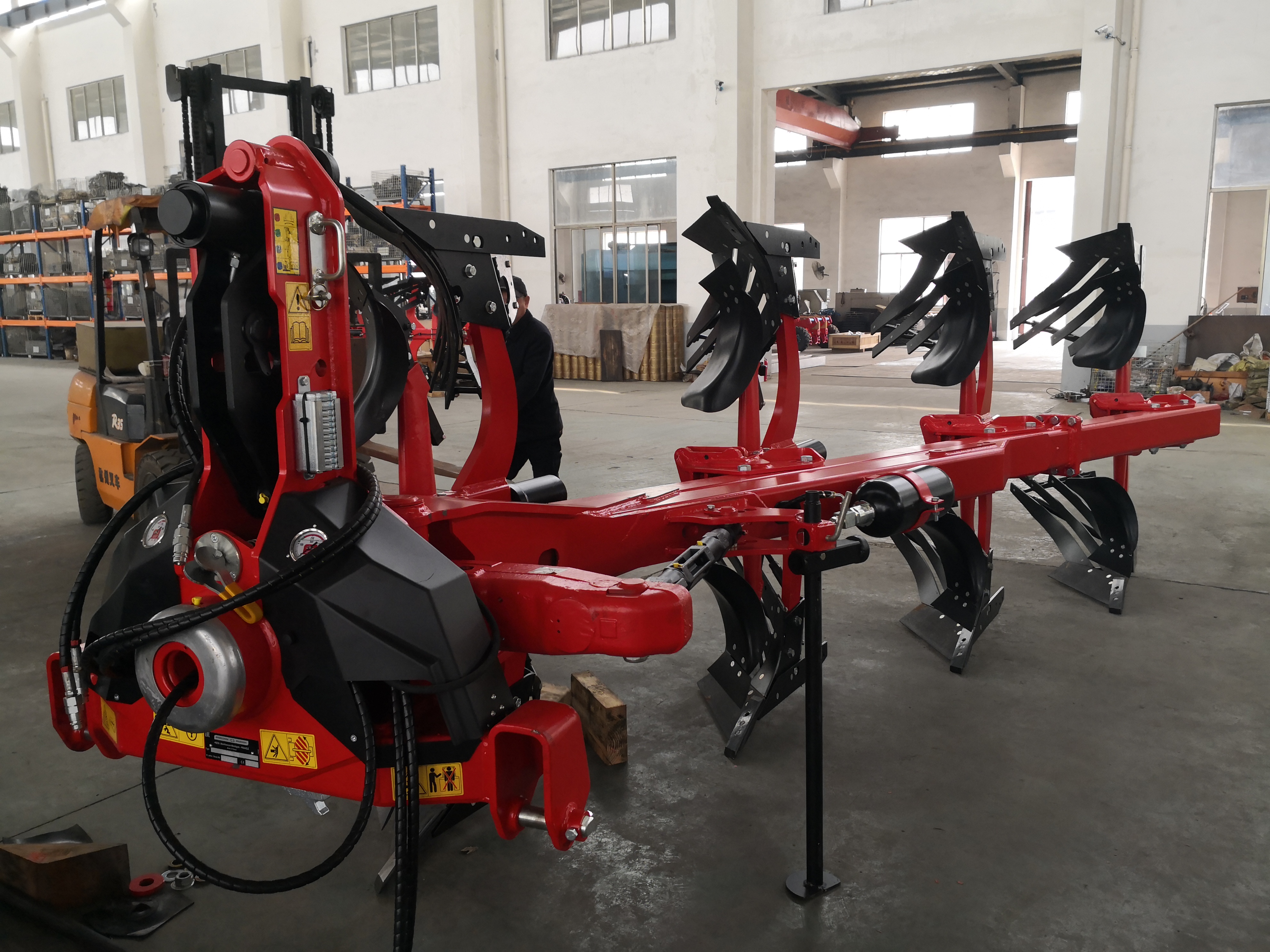 【直播】贝松新款液压连续保护大四铧犁介绍!