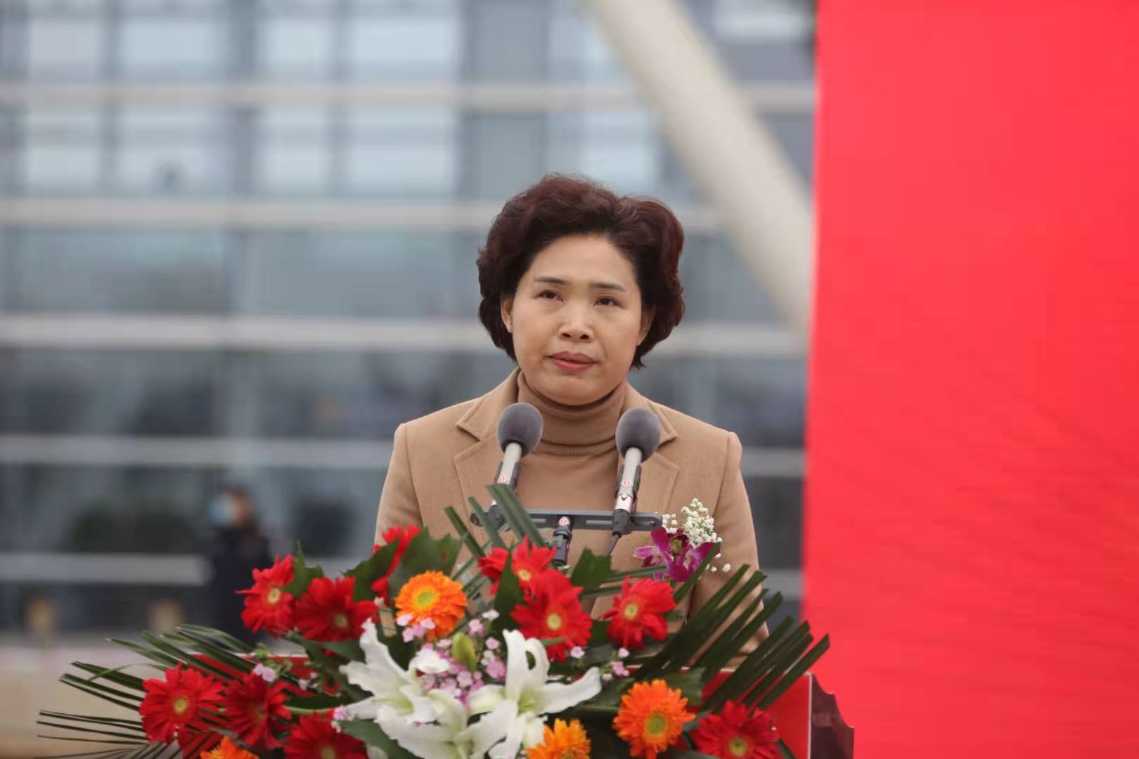 相田致辞2021-01-30 10:59:28南航集团副总经理罗来君致辞2021-01-30